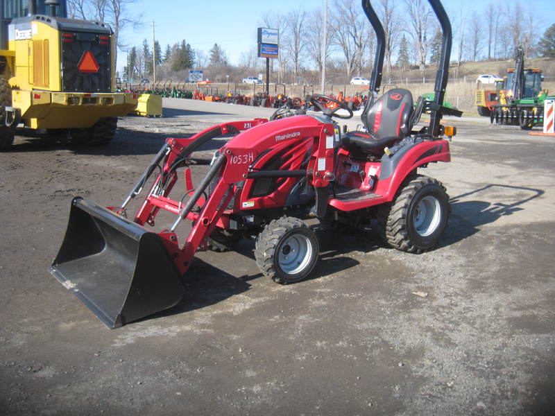 Tractors - Compact  Mahindra Emax 20S Tractor Photo